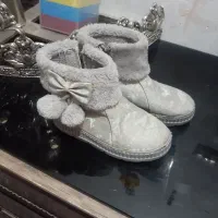 کفش ۲۰۰|کیف، کفش، کمربند|دماوند, مسکن مهر گیلاوند|دیوار