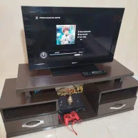 تلویزیون سونی اصل با میز همراه