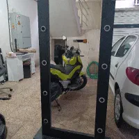 ایینه  قدی لامپ دار