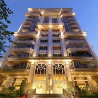 رهن و اجاره مغازه ۲۷۰ متری میدان احمدی