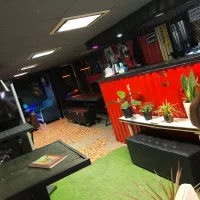 دکور و میز صندلی