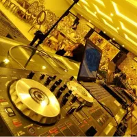 اجرای مراسم توسط دیجی