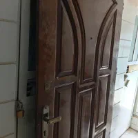 درب چوبی اصل در حد نو