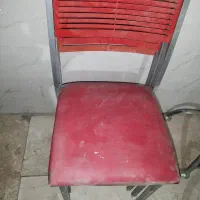 صندلی آهنی