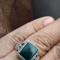 انگشتر نقره رکاب دست ساز SRسنگ یشم معدنی اصل