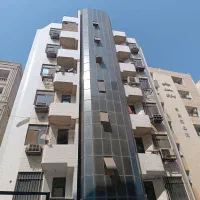 به یک تفر خانم جهت نظافت وپخت غذا