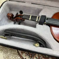 ویولن|ویولن|پردیس, فاز ۸|دیوار