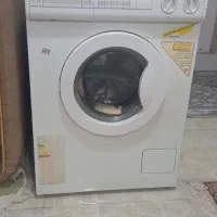 لباسشویی تمیز در حد نو