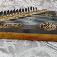 ساز قانون سوریه جمیل حداد|سازهای سنتی|اندیشه, اندیشه فاز ۱|دیوار