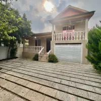 نیم پیلوت با ۲۰۰متر زمین/مدارک کامل*شهرک*تهاتر