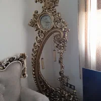 ساعت سلطنتی ایستاده