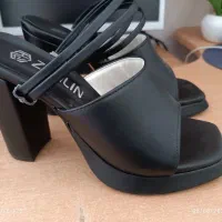 کفش پاشنه بلند