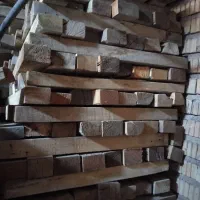 فروش تعدادی چهارتراش و چوب گرد