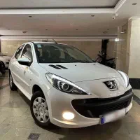 پژو ۲۰۷  دنده ای سقف فلز مدل ۱۴۰۲ بی رنگ