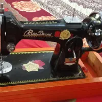 چرخ خیاطی در حد نو|چرخ خیاطی و ریسندگی|شیراز, کوشک میدان|دیوار