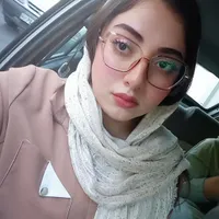 مترجم، مشاور و ادمین شبکه های اجتماعی هستم