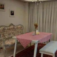 میز نهارخوری صدفی چوبی همراه نیمکت‌ - بدون صندلی