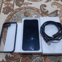 iphone 6 16 gig نقره ای در حد نو سالمه سالم.
