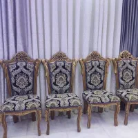 ۱۲ عدد صندلی چوبی