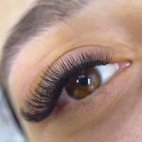۳۰ درصد تخفیف در سالن تخصصی اکستنشن مژه