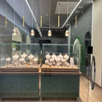 کارشناس فروش در گالری طلا و جواهر (خانم)