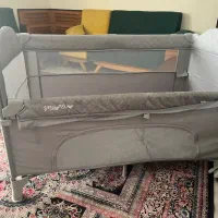 تخت بغل مادر