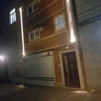 یک ساختمان دو واحدی