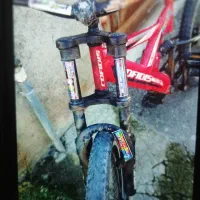 دوچرخه|دوچرخه، اسکیت، اسکوتر|قرق, |دیوار