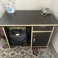 میزتحریر وصندلی کاملا سالم