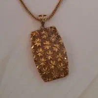 پلاک و زنجیر ۱۰۰ بالا تابلو