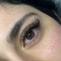 خدمات اکستنشن مژه/لیفت لمینت/کاشت هیدن