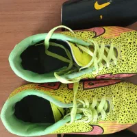 یک جفت استوک فوتبال ویک جفت قلم بند نو