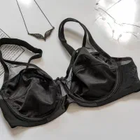 لباس زیر زنانه