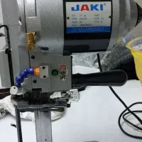 قیچی عمود بر خیاطی