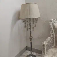 اباژور ایستاده