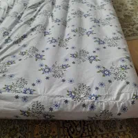 یک تشک دونفره بادی بدون تلمبه باد