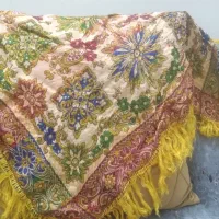 رومیزی و روبالشی مخمل قدیمی
