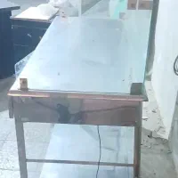 میزاداری سه عدد ویک عدد میزدخل مغازه