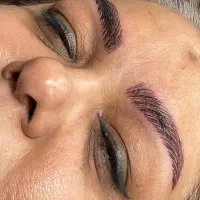 متخصص تاتو، میکروبلیدینگ و فیبروز ابرو