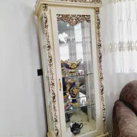 ویترین سفید کرمی سه طبقه