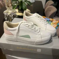 کتونی اسپرت برند برشکا سایز ۳۹