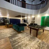 کاخ ویلای استخر دار|اجارهٔ کوتاه‌مدت ویلا و باغ|ایزدشهر, |دیوار