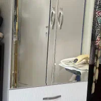 کمد با کشو و آیینه