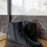 نیم بوت|کیف، کفش، کمربند|اصفهان, نقش جهان|دیوار