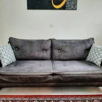 کاناپه تخت شو سه نفره کاملا تمیز مناسب منزل
