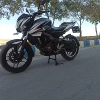 متور سیکلت ns200