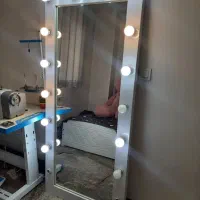 آینه چراغ دار همراه لامپ