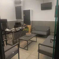 85 متر مغازه تجاری ، 40 متر بالکن