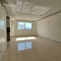 جنوبی طبقه دوم / ۹۰ متری / 300 وام دارد