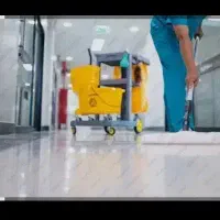 نظافتچی زیر قیمت